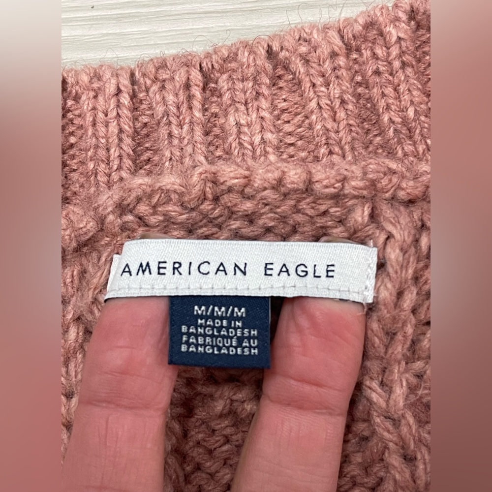 American Eagle Cable Knit Sweater Vest - Picture 7 of 12